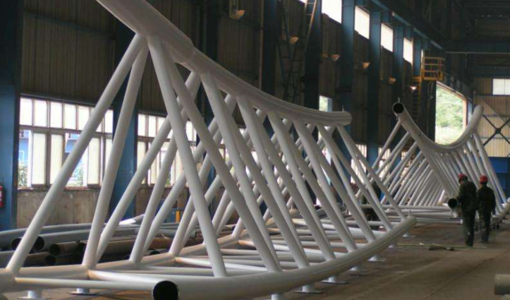 绥化管廊钢结构与桁架结构的管道支架应该如何区分
